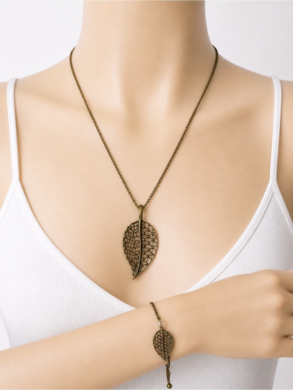 Vintage Bronze Leaf Pendant Necklace &‎ Bracelet Set Boho